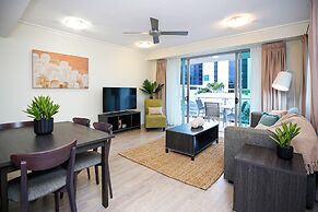 Apartment in the City with Pool and BBQ