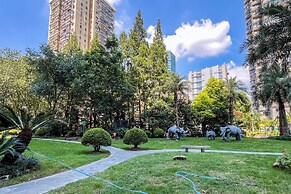 Tyms Spacious 2BR 1BA Apt Xuhui Metro