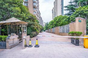 Tyms Modern 1BR 1BA Suite Xujiahui Shops