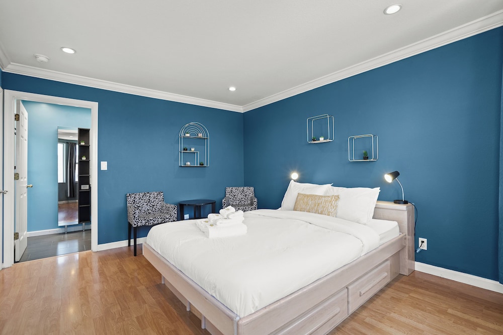 Beautiful Spacious 4BR in Silver Terrace