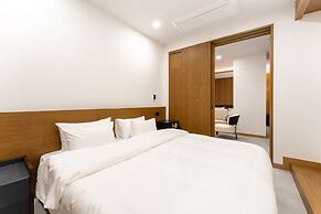 Shilla Legacy Hotel