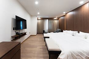 Shilla Legacy Hotel