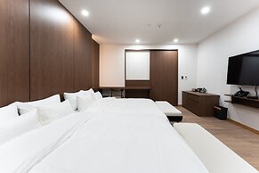 Shilla Legacy Hotel