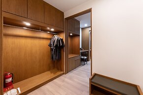 Shilla Legacy Hotel