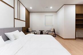 Shilla Legacy Hotel
