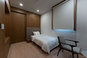 Shilla Legacy Hotel