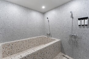 Shilla Legacy Hotel