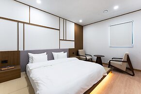 Shilla Legacy Hotel