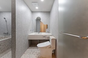 Shilla Legacy Hotel
