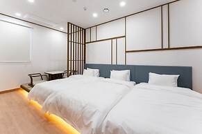 Shilla Legacy Hotel