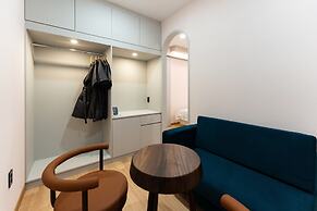 Shilla Legacy Hotel