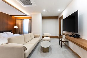 Shilla Legacy Hotel