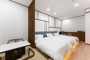 Shilla Legacy Hotel