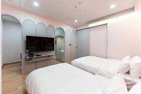 Shilla Legacy Hotel