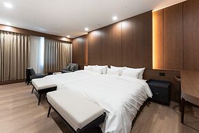 Shilla Legacy Hotel
