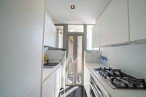 Tyms 2BR 1BA Apt Xujiahui Metro