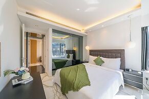 Tyms 2BR 1BA Apt Xujiahui Metro