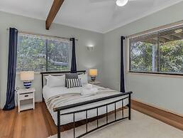 Hillcrest Retreat with River Views