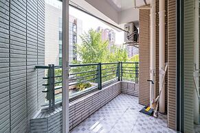 Tyms Stylish 3BR 2BA Apt Xujiahui Shops
