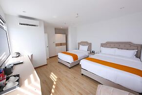 RHM Luxury Hotel and Suite