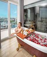 RHM Luxury Hotel and Suite