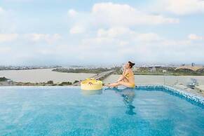 RHM Luxury Hotel and Suite
