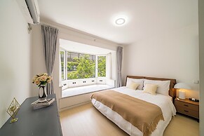 Tyms Bright 2BR 1BA Apt Xuhui Center
