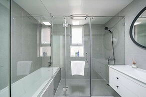 Tyms Bright 2BR 1BA Apt Xuhui Center