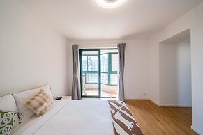 Tyms Spacious 4BR 2BA Apt Xujiahui