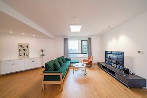 Tyms Spacious 4BR 2BA Apt Xujiahui
