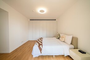 Tyms Spacious 4BR 2BA Apt Xujiahui