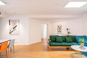 Tyms 4BR 2BA Apt Novel Garden