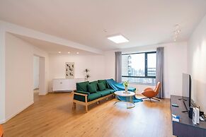 Tyms 4BR 2BA Apt Novel Garden