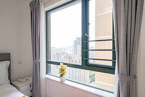 Tyms 4BR 2BA Apt Novel Garden