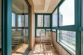 Tyms 4BR 2BA Apt Novel Garden