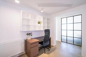 Tyms Elegant 4BR 2BA Apt Xujiahui Malls