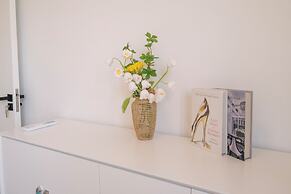 Tyms Elegant 4BR 2BA Apt in Xujiahui