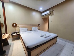 Hotel Pushpak International