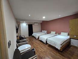 Central Plaza Hotel