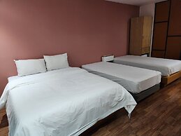 Central Plaza Hotel