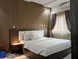 Tofana Suites Limited