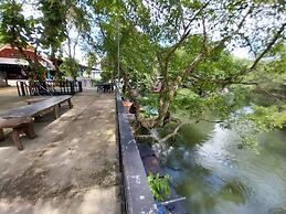 Bamboo River House Kaeng Krachan