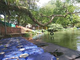 Bamboo River House Kaeng Krachan