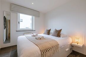 Huswell - Family Apartment With Parking
