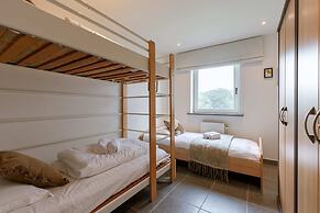 Huswell - Family Apartment With Parking
