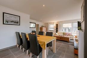 Huswell - Family Apartment With Parking