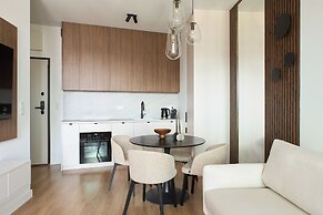 Granaria Premium River View by Downtown Apartments