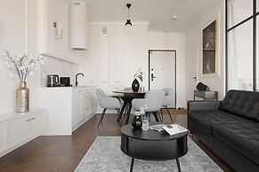 Granaria Premium River View by Downtown Apartments