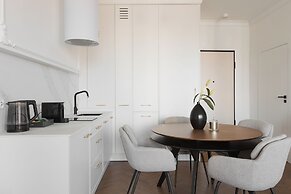 Granaria Premium River View by Downtown Apartments