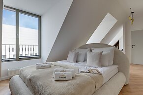Granaria Premium River View by Downtown Apartments